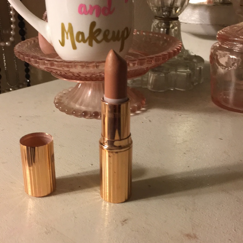 Charlotte Tilbury lipstick